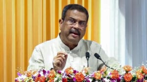 शिक्षा मंत्री धर्मेंद्र प्रधान ने दिया इस्तीफा।